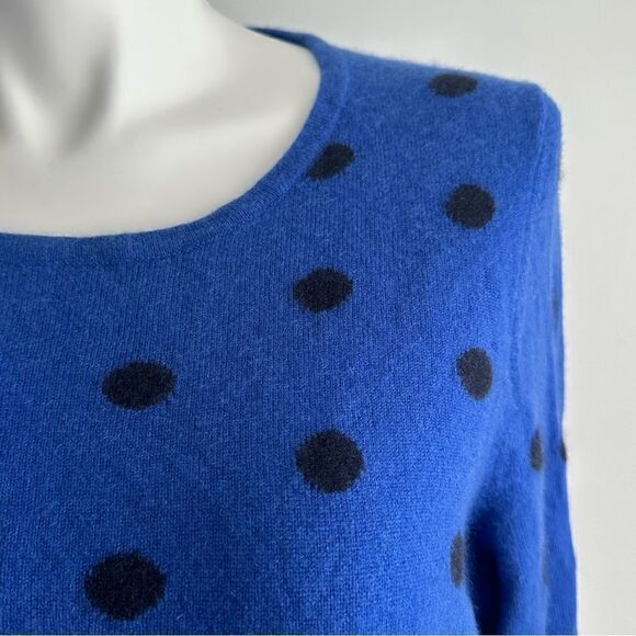 CASHMERE Blue and Black Polka Dot Sweater, Size Medium - Picture 9 of 9